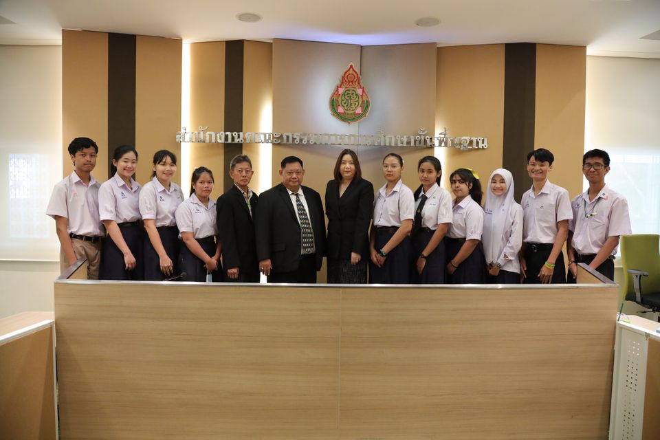 ช่อง 7HD เติมเต็มเยาวชนไทย มอบทุนการศึกษา รุ่นที่ 2 ใน โครงการ “7สี ช่วยชาวบ้าน สานฝันการศึกษา”