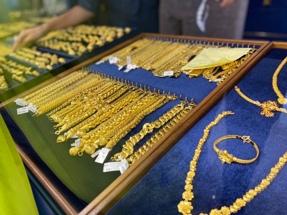 เปิดตัว “ร้านทองแม่ซิ้วเตียน โซโฮล์ด” อายุกว่า 100 ปี กลางเมืองแปดริ้ว ทุ่มทุนสร้างกว่า 20 ล้านบาท