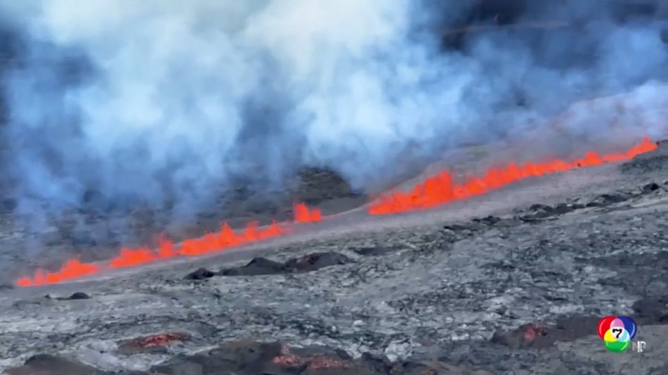 ภูเขาไฟ เมานา โลอา ที่ฮาวายปะทุครั้งแรกในรอบ 40 ปี