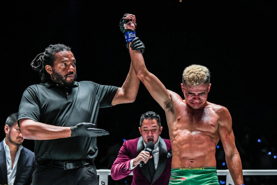 ONE Championship : เส้นทางชีวิต "ฟาบริซิโอ อานดราเด" แชมป์โลก ONE รุ่นแบนตัมเวต MMA คนใหม่