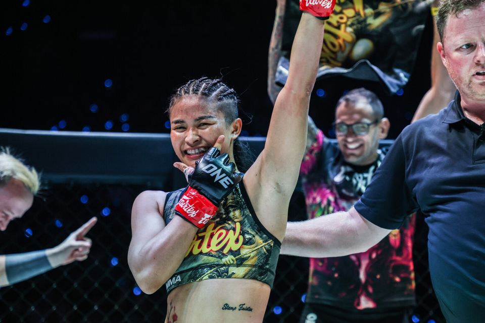 ONE Championship : แสตมป์ แฟร์เท็กซ์ ลุ้นเป็นนักสู้หญิงไทยคนแรกรับค่าตัว 10 ล้านจาก ONE
