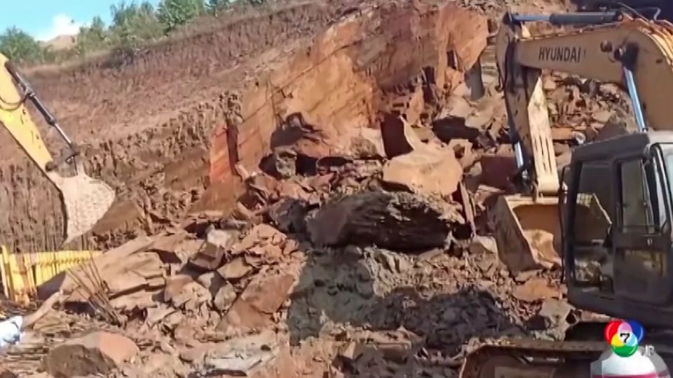 เกิดเหตุหินถล่มทับเหมืองแร่เหล็ก ที่อินเดีย