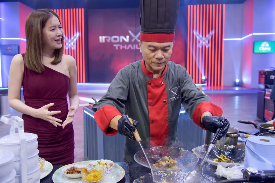 Iron Chef ระเบิดศึก “อาหารไทยแนวผสมผสาน”  “เชฟแบงค์-เชฟเอียน” สองเชฟระดับโลกดวลเดือด!!