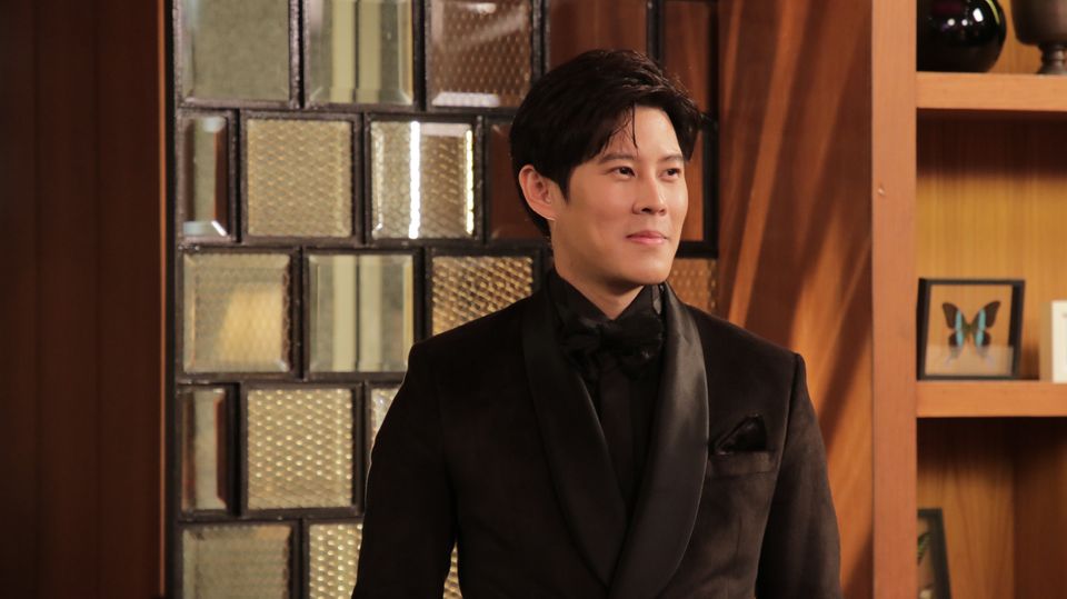 “ยูโร” แปลงโฉม “มุกดา” สวยสุดแกลม  พร้อมเปิดตัวจีบกลางงานเลี้ยงสุดหรู