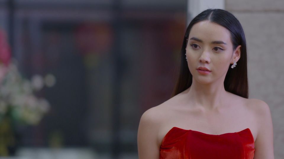 “ยูโร” แปลงโฉม “มุกดา” สวยสุดแกลม  พร้อมเปิดตัวจีบกลางงานเลี้ยงสุดหรู