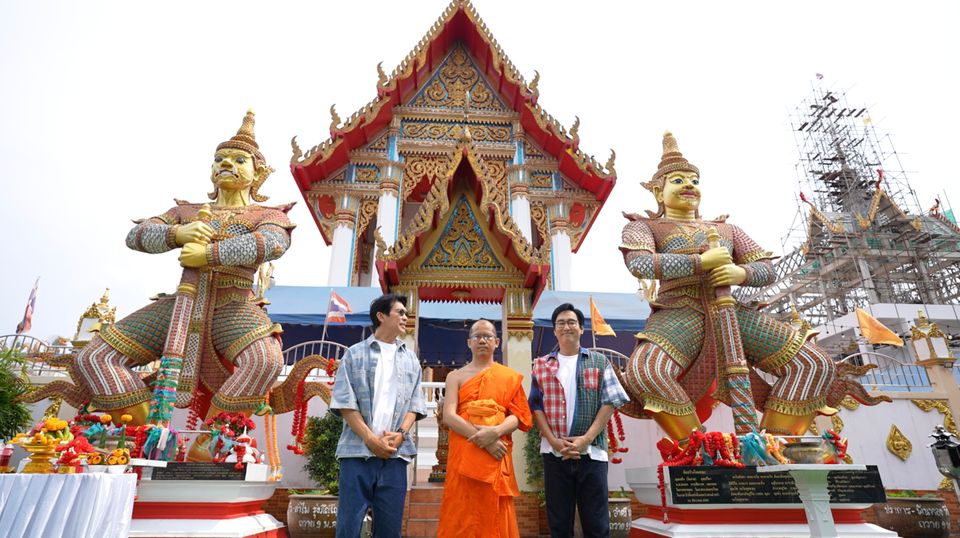 “หนุ่ม-แท่ง” พากราบเกจิพระนักพัฒนาชื่อดังถึงต่างประเทศ ตามหาวัตถุมงคลหนึ่งในสุดยอดสายเมตตา