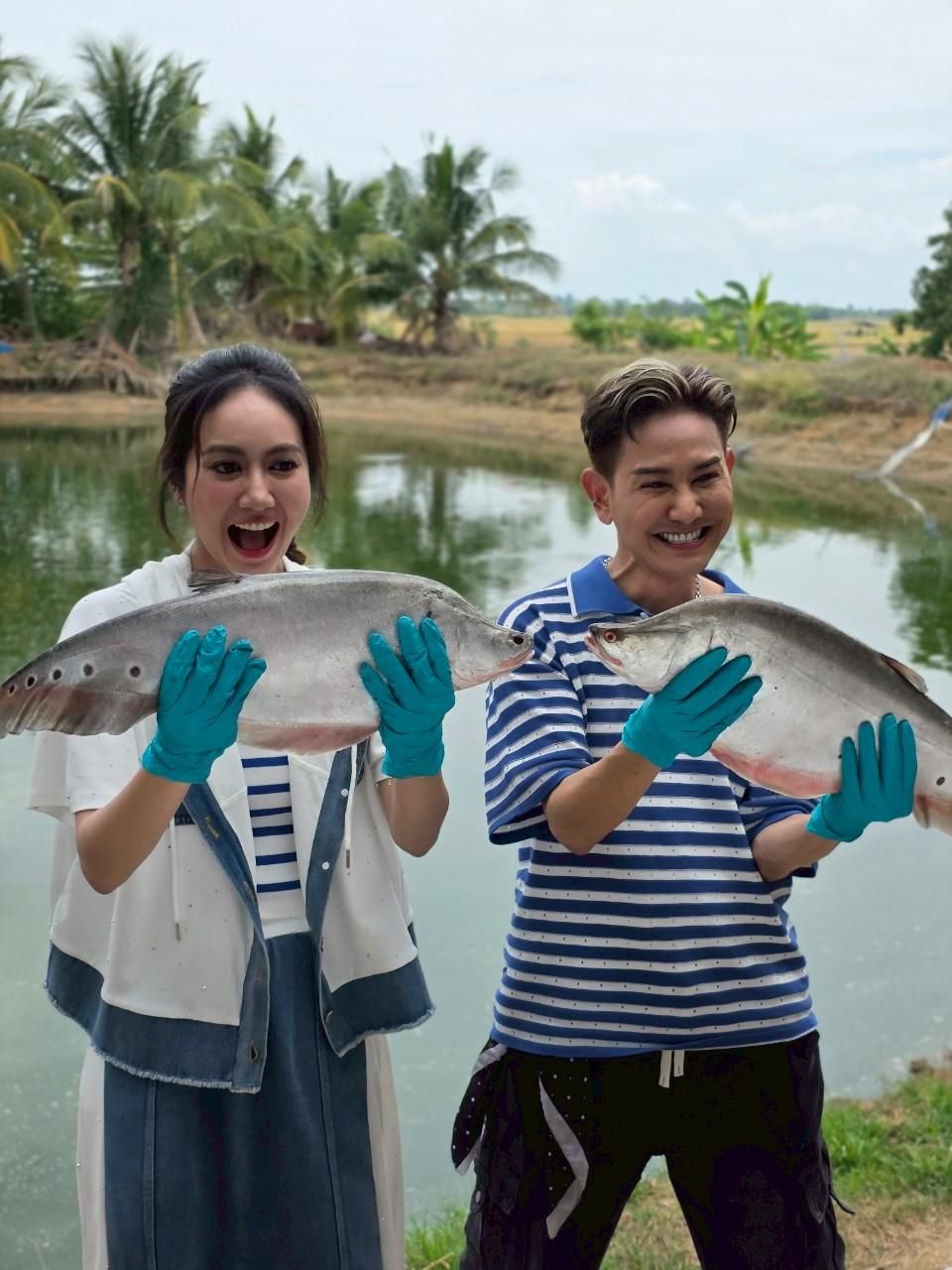  “เอ-แป้ง” พาทัวร์ “วิสาหกิจชุมชนกลุ่มเกษตรปลากราย” จ.ชัยนาท  เฟ้นของดี ชิมอาหารเด็ด ใน “มิตรรัก ทั่วไทย”