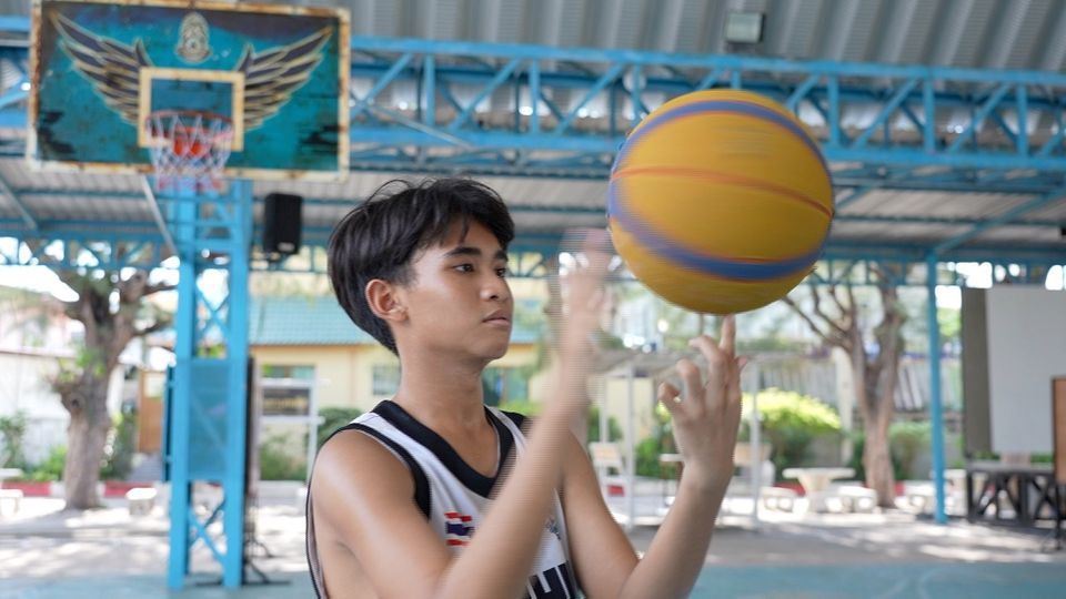 “SPORTS LIFE” บุกแคมป์ยัดห่วง “โรงเรียนหัวหิน”  ส่องวิถีนักกีฬาดีกรีเหรียญทองกีฬาเยาวชนแห่งชาติ