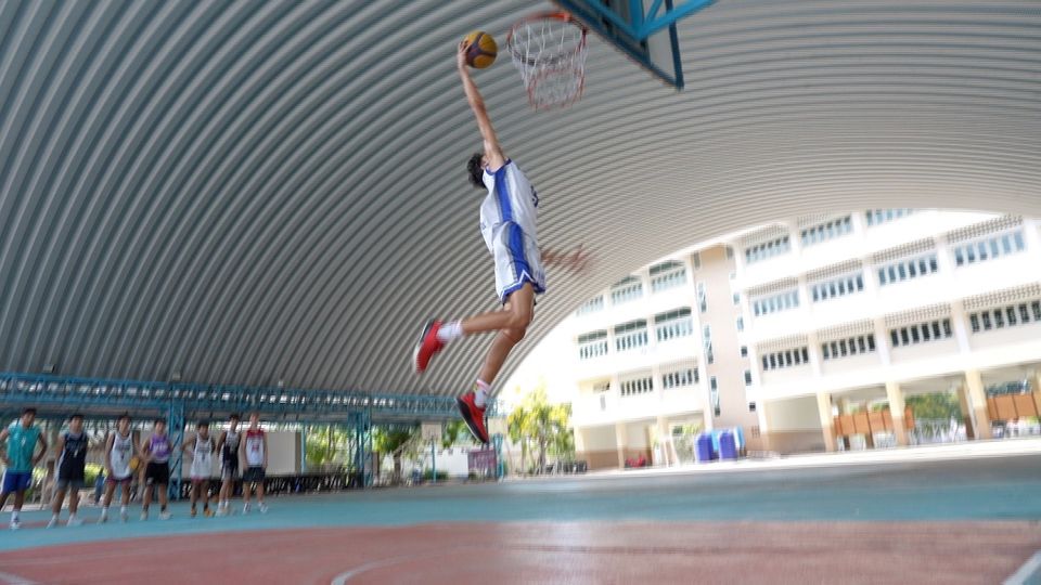 “SPORTS LIFE” บุกแคมป์ยัดห่วง “โรงเรียนหัวหิน”  ส่องวิถีนักกีฬาดีกรีเหรียญทองกีฬาเยาวชนแห่งชาติ