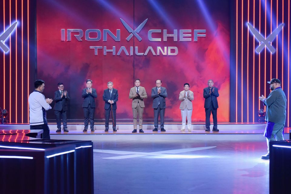 Iron Chef ร้อนระอุ!!ครบรส..ดุเด็ดเผ็ดมันส์   “เชฟอ๊อฟ”ดวลเดือด “เชฟนุ” ชิงความเป็นหนึ่ง  