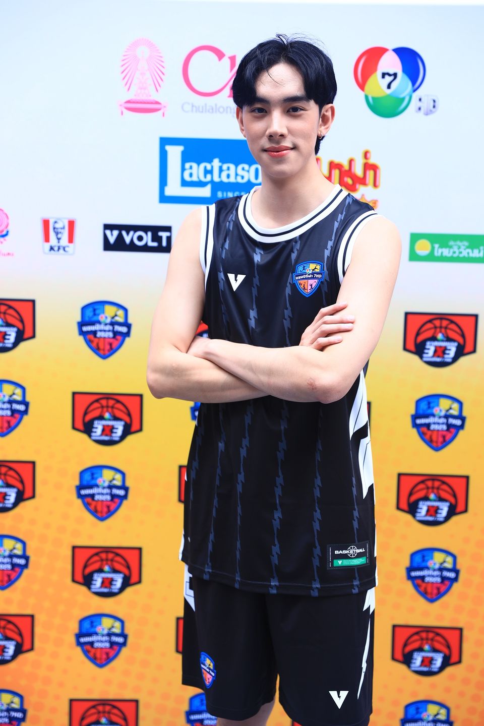 เก็บตก “บาสเกตบอล 3x3 นักเรียนชาย แชมป์กีฬา 7HD 2025” คนบันเทิงแท็กทีมเชียร์  “รร.ท่าข้ามพิทยาคม” คว้าแชมป์แรก แฟนสุดฟิน กรี๊ดสนั่นสนาม มินิคอนเสิร์ต “BNK48” และ “PROXIE” พร้อมชมบาสหนุ่มฮอต