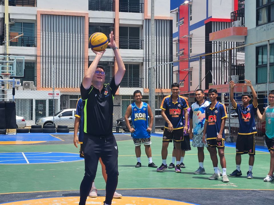 “SPORTS LIFE” เปิดใจทีมแกร่ง “รร.ท่าข้ามพิทยาคม”  หลังคว้าแชมป์ “บาสเกตบอล 3x3 นักเรียนชาย แชมป์กีฬา 7HD 2025”