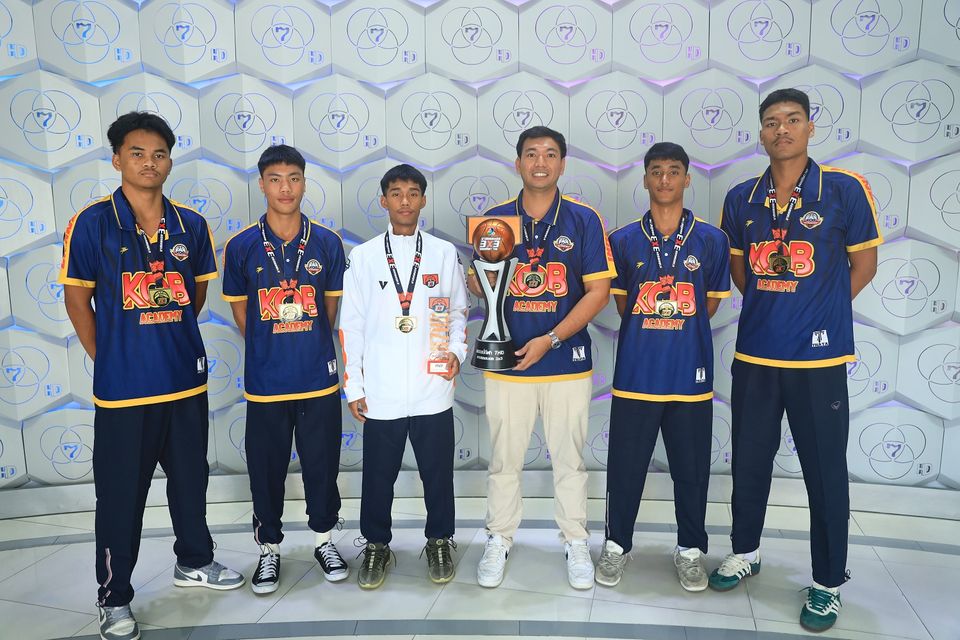 “SPORTS LIFE” เปิดใจทีมแกร่ง “รร.ท่าข้ามพิทยาคม”  หลังคว้าแชมป์ “บาสเกตบอล 3x3 นักเรียนชาย แชมป์กีฬา 7HD 2025”