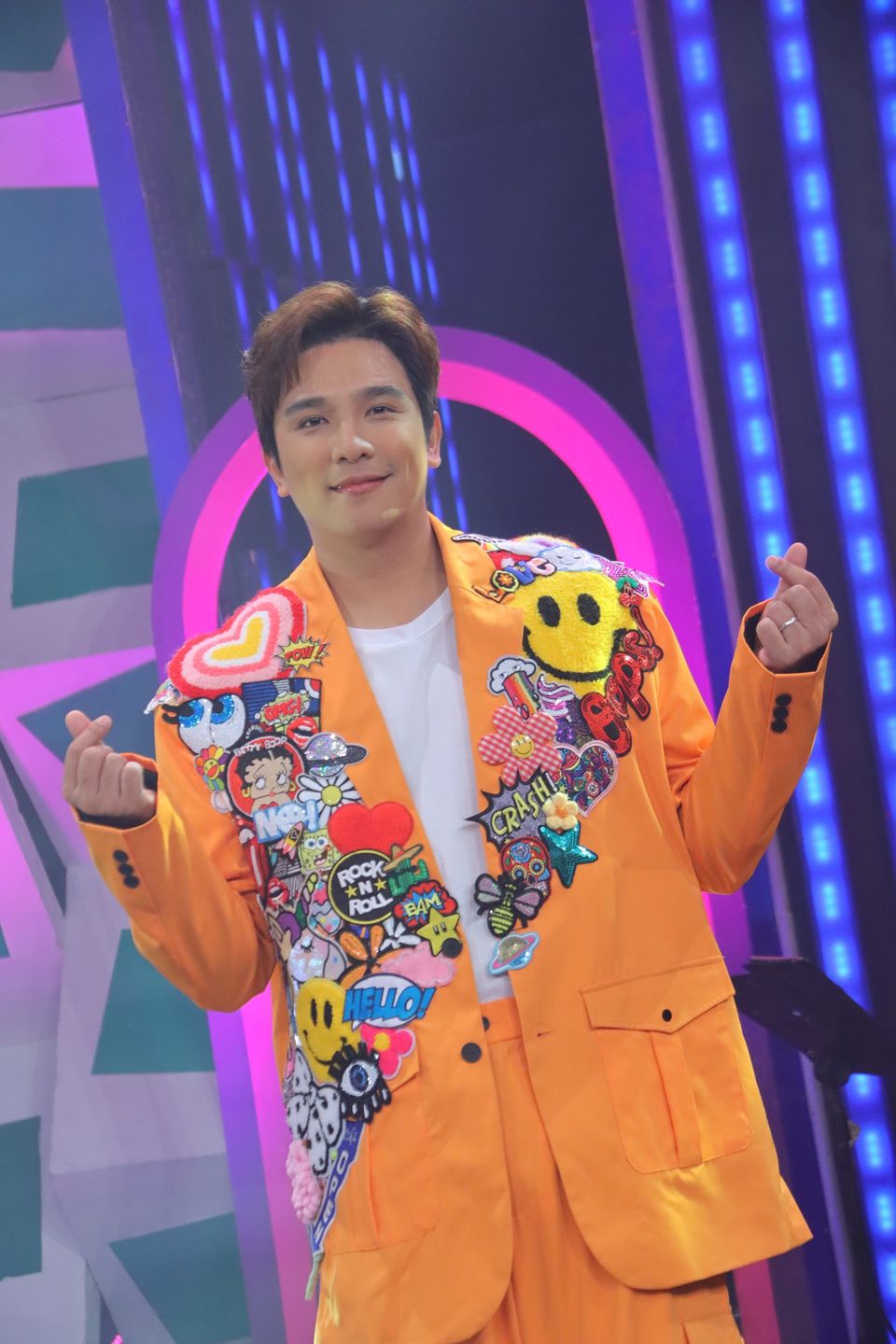 “ดวลเพลงดัง พลังมัธยม” แดนซ์สนุกเต้นเพลินในเพลง “โอ้โฮบางกอก” ของ “มยุรา ฟ้าสีทอง”  