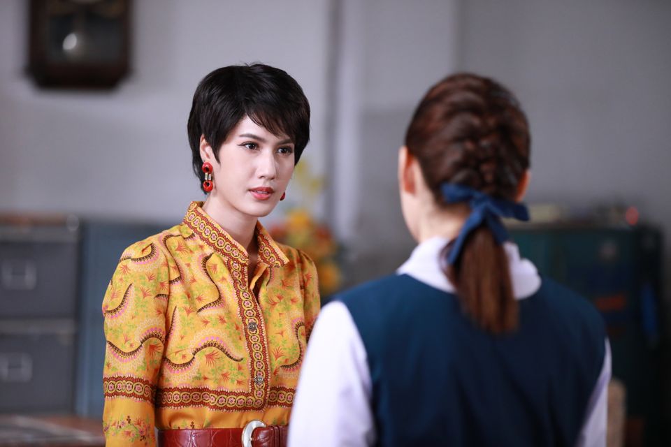 “พิ้งค์พลอย” ปลื้ม “เมืองแก้ว” ฮอตแรงต่อเนื่อง  กรี๊ดชมสนั่นโซเชียล แฟชั่น “ครูภวานี” สวยเปรี้ยวทุกชุด