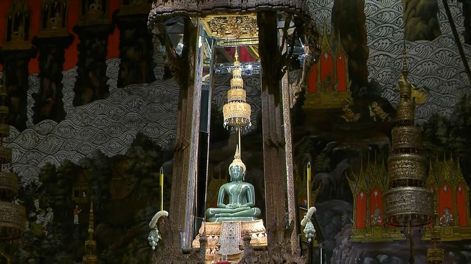 พระบาทสมเด็จพระเจ้าอยู่หัว และสมเด็จพระนางเจ้า ฯ พระบรมราชินี ทรงปฏิบัติพระราชกรณียกิจต่าง ๆ ดังนี้