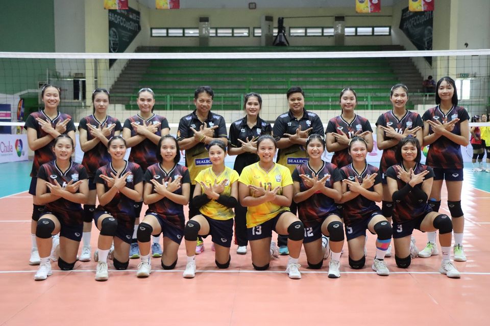 6 ทีมลูกยางตัวตึง คว้าชัยลิ่วสู่รอบคัดเลือก รอบสอง พร้อมบู๊เดือดศึก “วอลเลย์บอล นักเรียนหญิง แชมป์กีฬา 7HD 2025”