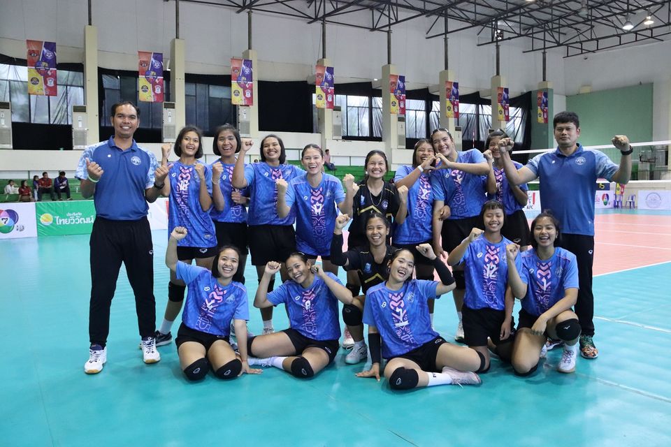 6 ทีมลูกยางตัวตึง คว้าชัยลิ่วสู่รอบคัดเลือก รอบสอง พร้อมบู๊เดือดศึก “วอลเลย์บอล นักเรียนหญิง แชมป์กีฬา 7HD 2025”