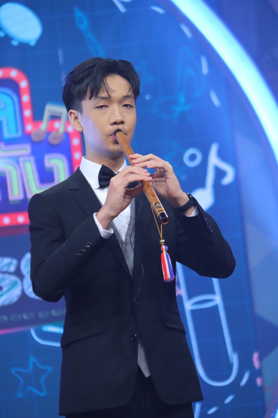 ดวลเพลงดัง พลังมัธยม พร้อมเสิร์ฟความฟิน ผ่านเพลง "คิดถึงฉันไหมเวลาที่เธอ..." ของวง "TAXI"