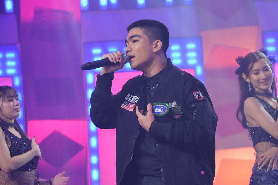 ดวลเพลงดัง พลังมัธยม พร้อมเสิร์ฟความฟิน ผ่านเพลง "คิดถึงฉันไหมเวลาที่เธอ..." ของวง "TAXI"