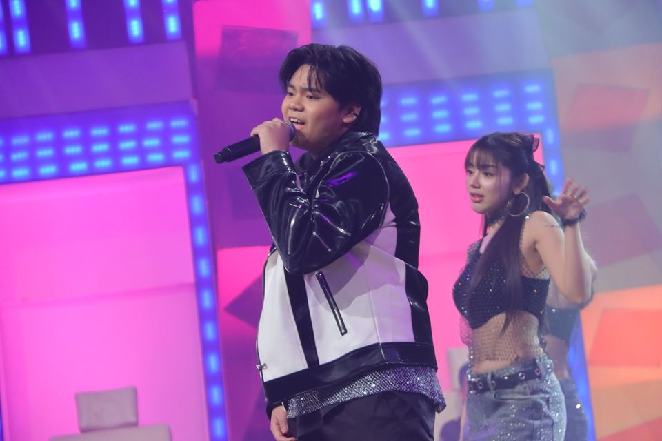 ดวลเพลงดัง พลังมัธยม พร้อมเสิร์ฟความฟิน ผ่านเพลง "คิดถึงฉันไหมเวลาที่เธอ..." ของวง "TAXI"