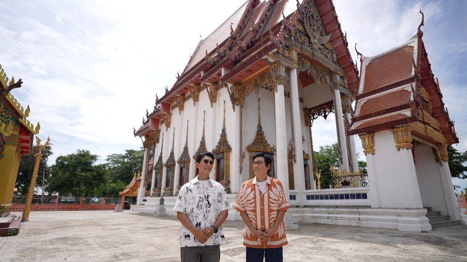 “หนุ่ม-แท่ง” พาทัวร์ “วัดสังโฆสิตาราม” จ.สุพรรณบุรี  กราบขอพร “หลวงพ่อครื้น” ที่สายเมตตาต่างศรัทธา 