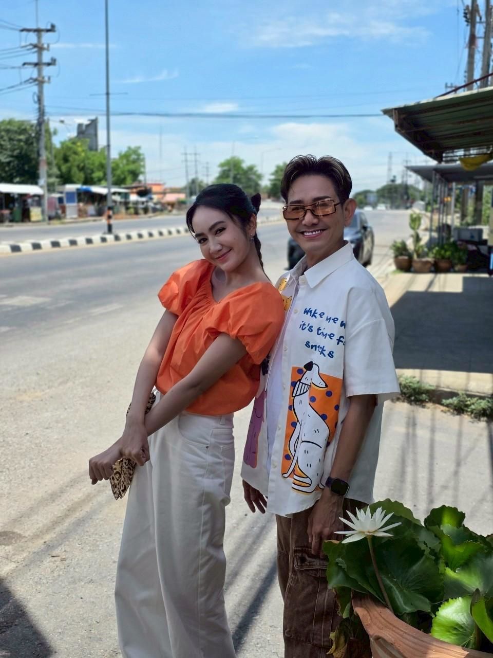 “เอ-แป้ง พาลุยแหล่งทำปลาส้มฟัก จ.ลพบุรี  ตามหาเอกลักษณ์ผ้ามัดหมี่แบบไทยพวน