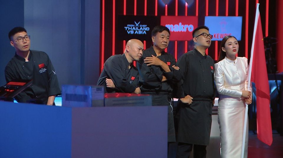 Iron Chef Thailand VS Asia  สุดเครียด..ตัวเกร็ง  เชฟ 5 ชาติ “วัดดวง” ลุ้นทำอาหารเอเชียไม่คุ้นเคย    