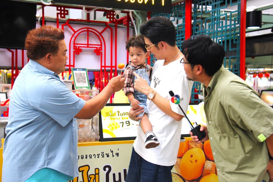 “พอร์ช ศรัณย์” อุ้ม “น้องโฮมส์” ทัวร์ตลาด  เปิดชีวิตคุณพ่อ เลิกปาร์ตี้เพื่อลูก ใน “นิว-บอย Soi 7”