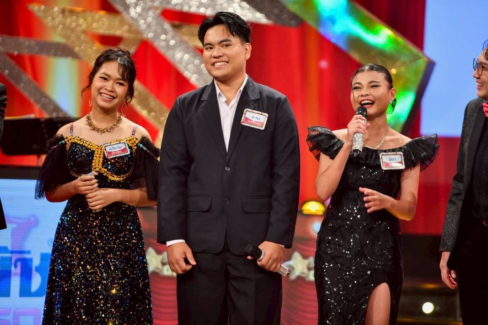 แซ่บละมุน”อ้อยใจ แดนอีสาน vs เพ็ญนภา มุกดามาศ”  ลูกทุ่งวัยรุ่น”แคน-แก้มอุ่น-มิตา”ประชันไมค์สู่เส้นทางฝัน