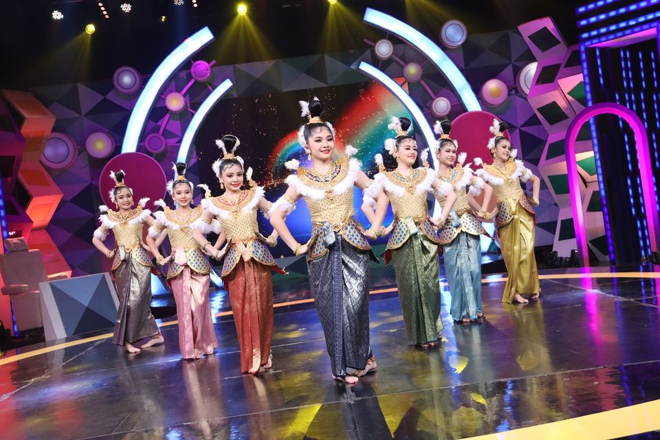 "ดวลเพลงดัง พลังมัธยม" ร็อกถึงใจ  คว้าไมค์ประชันกันในเพลง "คนที่ถูกรัก"