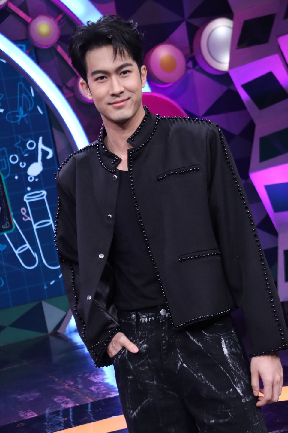 "ดวลเพลงดัง พลังมัธยม" ร็อกถึงใจ  คว้าไมค์ประชันกันในเพลง "คนที่ถูกรัก"