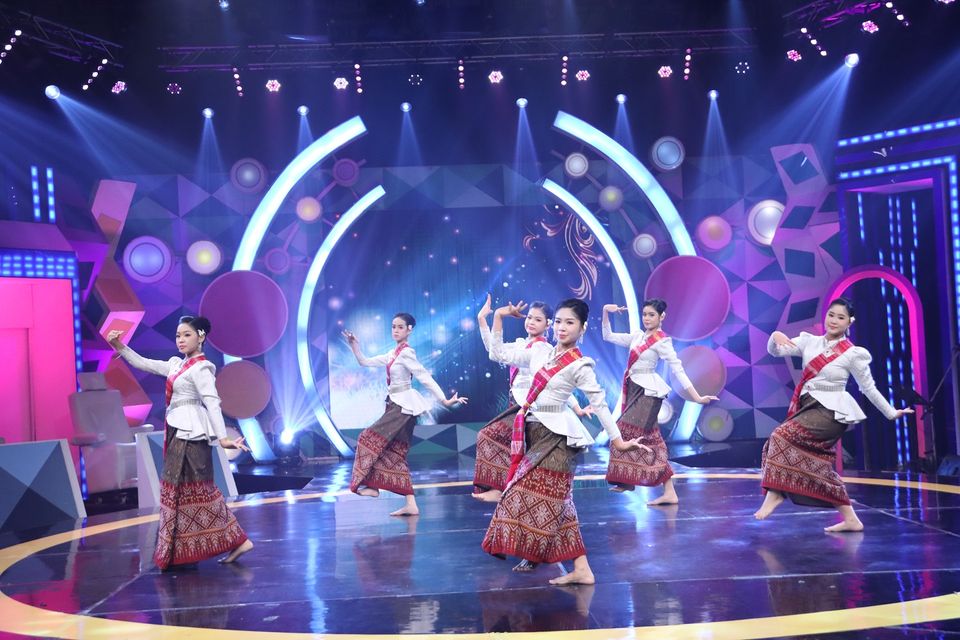 "ดวลเพลงดัง พลังมัธยม" เติมความสดใส  ชูสความน่ารักกับเพลง "เราคงต้องเป็นแฟนกัน"