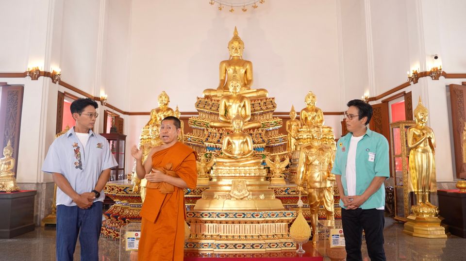 “หนุ่ม-แท่ง” พาขอพรทุกมุมสำคัญ “วัดเทวราชกุญชร วรวิหาร”  พร้อมอร่อยตบโต๊ะร้านเก่าแก่ ย่านราชดำเนิน
