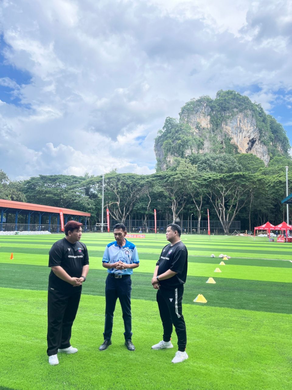 “SPORTS LIFE” เยือนสนาม “รร.สวนป่าเขาชะอางค์” เช็กฟอร์มยอดนักเตะ  อุ่นเครื่องฤดูกาลลูกหนังขาสั้น “ฟุตบอลนักเรียน 7 คน แชมป์กีฬา 7HD แชมเปียน คัพ 2025”