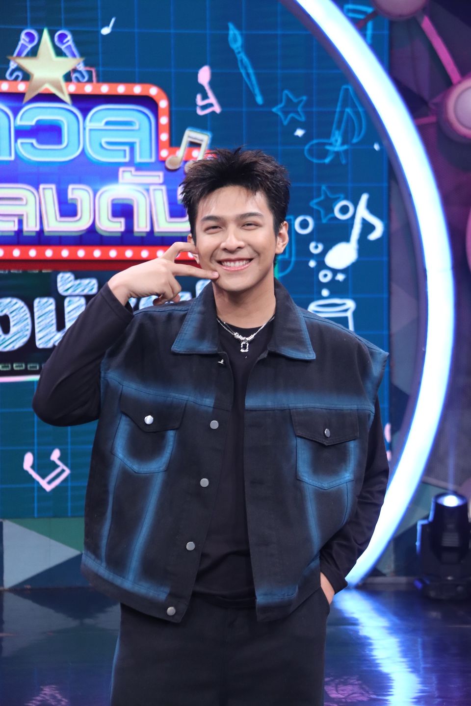 "ดวลเพลงดัง พลังมัธยม" เอาใจหนุ่มโสด ประชันไมค์ในเพลง "หัวใจผมว่าง"   