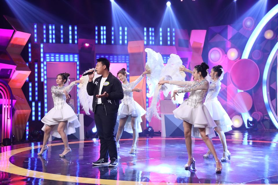 "ดวลเพลงดัง พลังมัธยม" เอาใจหนุ่มโสด ประชันไมค์ในเพลง "หัวใจผมว่าง"   