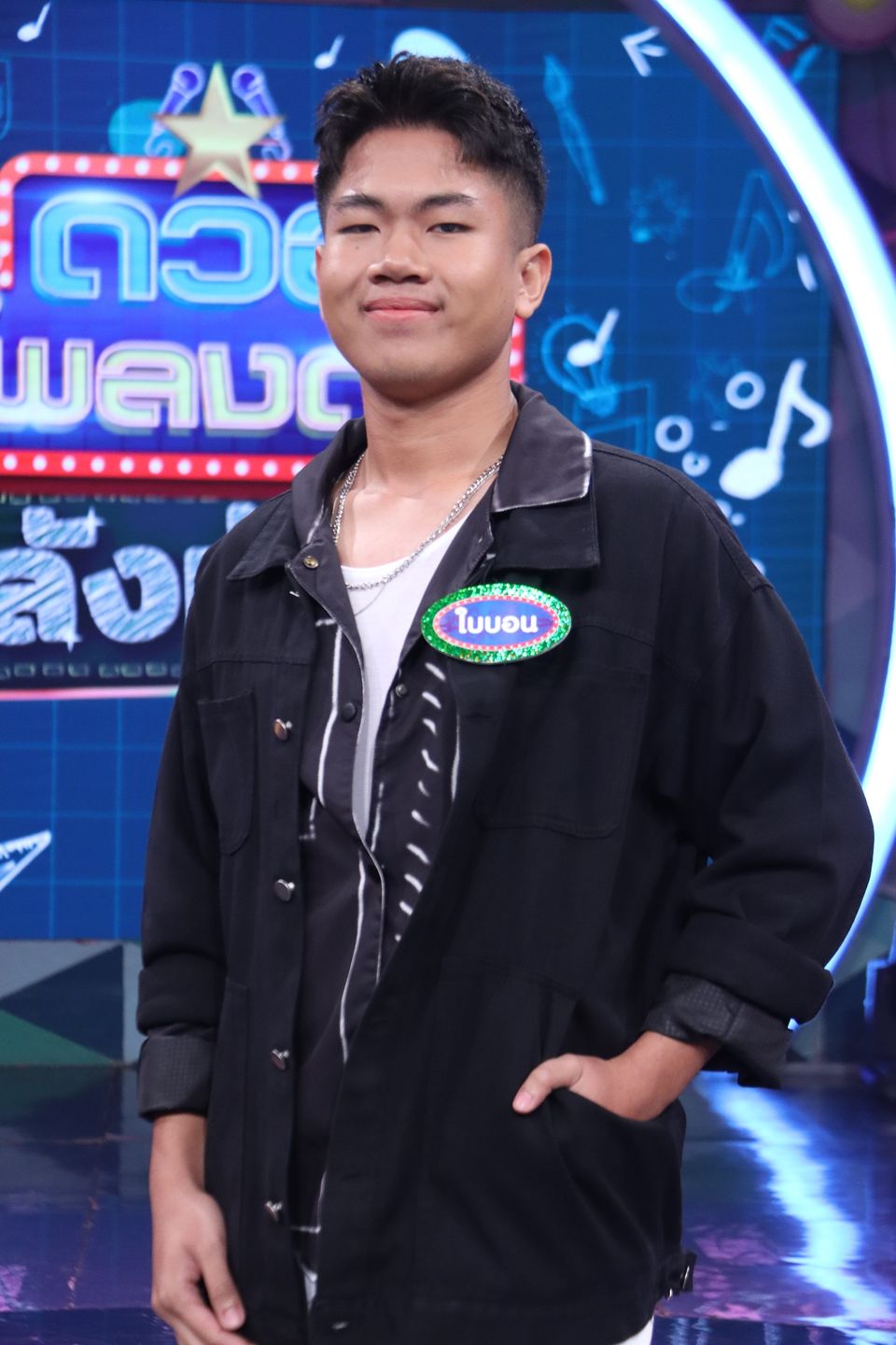 "ดวลเพลงดัง พลังมัธยม" เอาใจหนุ่มโสด ประชันไมค์ในเพลง "หัวใจผมว่าง"   