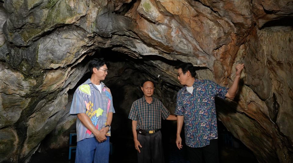 “หนุ่ม-แท่ง” พากราบเกจิดัง เปิดตำนานลับ “วัดช่องแค” จ.นครสวรรค์  ชวนชิมอาหารป่ารสเด็ด ใน “หนุ่มแท่ง อารามทัวร์”