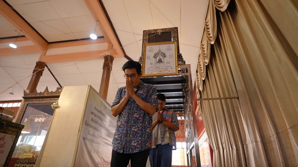 “หนุ่ม-แท่ง” พากราบเกจิดัง เปิดตำนานลับ “วัดช่องแค” จ.นครสวรรค์  ชวนชิมอาหารป่ารสเด็ด ใน “หนุ่มแท่ง อารามทัวร์”