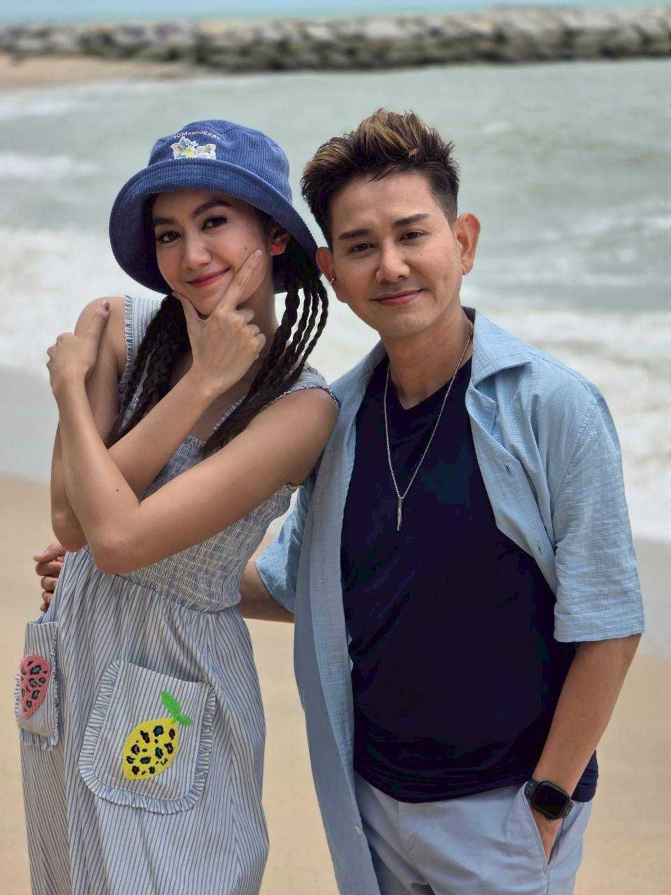 “เอ-แป้ง” ชวนลุยดูทุกขั้นตอนทำก้างปลาเห็ดโคนทอดกรอบของดีจาก “วิสาหกิจชุมชนกลุ่มประมงเรือเล็กหาดสุชาดา” จ.ระยอง