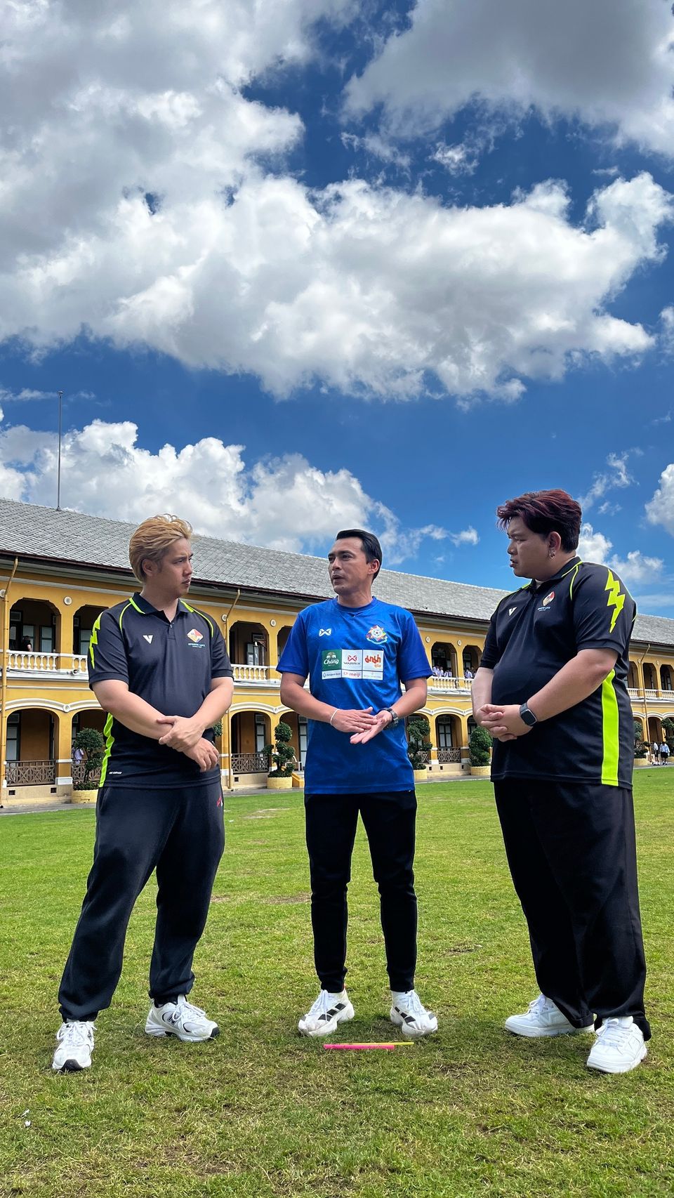 “SPORTS LIFE” เปิดรั้วชมพูฟ้าเยือนทีม “รร.สวนกุหลาบวิทยาลัย”  พร้อมฟาดแข้ง “ฟุตบอลนักเรียน 7 คน แชมป์กีฬา 7HD แชมเปียน คัพ 2025”