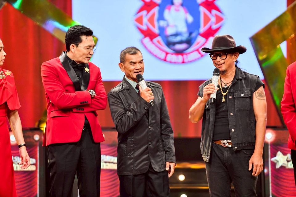 “รักชาติ&เล็ก อินทรีย์”แท็กทีมเสิร์ฟเพลงมันส์ “สกิล-พัชรินทร์-เจมส์”แลกไมค์โชว์ทีเด็ดชิงแต้มต่อ