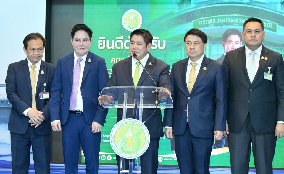 รองนายกฯธรรมนัส นำทีมกระทรวงเกษตรฯ เดินหน้า 6 แนวทางสานต่อนโยบายหลัก ดันไทยสู่ศูนย์กลางการเกษตรและอาหารของโลก ชู “3 สร้าง” ยกคุณภาพชีวิตเกษตรกรไทย