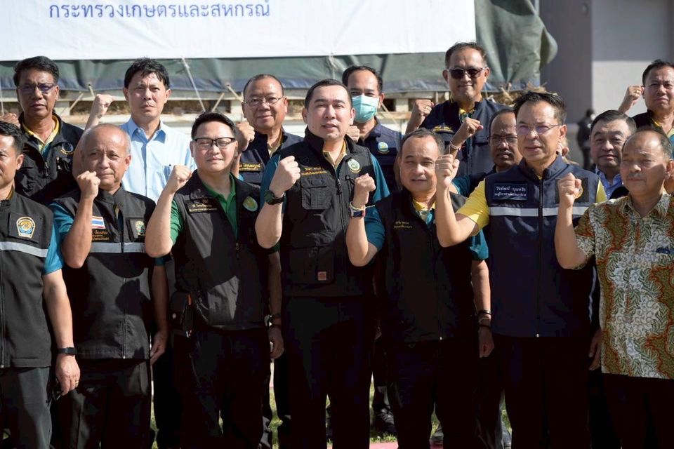 รมช.เกษตรฯ เคลื่อนทัพลงใต้! กำชับกรมชลฯ คุมเข้มแผนจัดการน้ำ ตั้งรับอุทกภัยนราธิวาส 