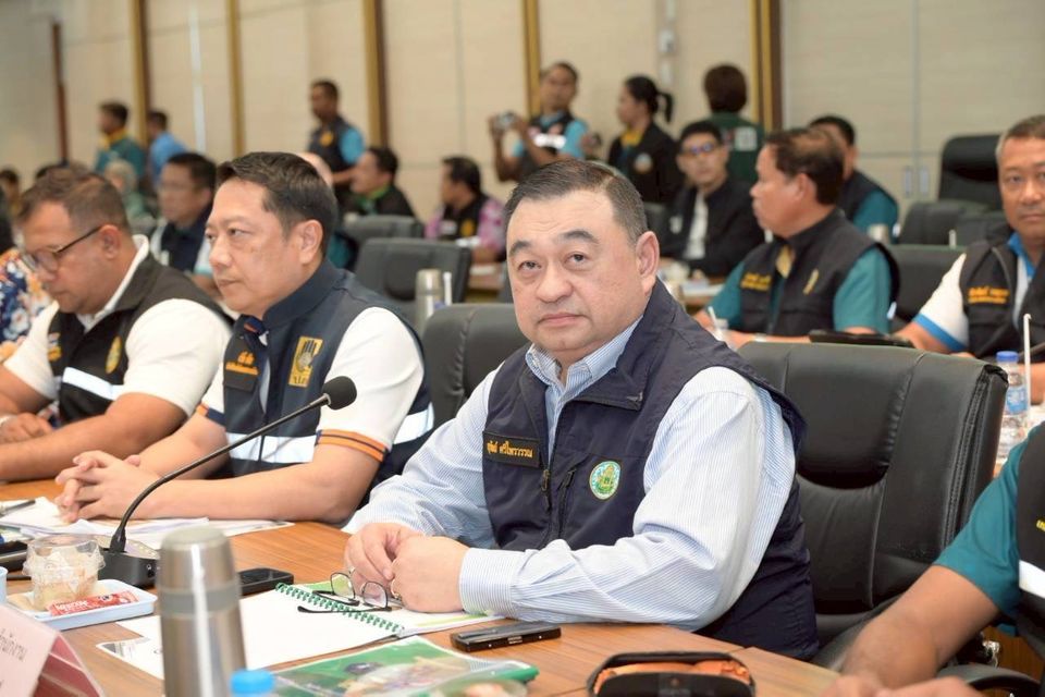 รมช.เกษตรฯ เคลื่อนทัพลงใต้! กำชับกรมชลฯ คุมเข้มแผนจัดการน้ำ ตั้งรับอุทกภัยนราธิวาส 