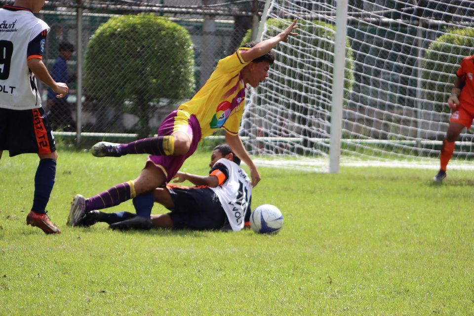 นัดเปิดสนามประเดิมฟาดแข้งมันสะใจ คิกออฟรอบคัดเลือก “ฟุตบอลนักเรียน 7 คน แชมป์กีฬา 7HD แชมเปียน คัพ 2025”