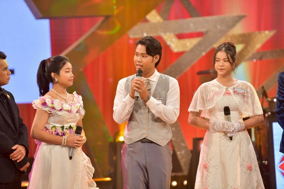 “เสกสรรค์-โฆษิต”ท้าพิสูจน์ผ่านไมค์เสียงจริงจากใจ “ออมสิน-ปราย-โยเกิร์ต”ฟอร์มแจ่มสไตล์โดดเด่น