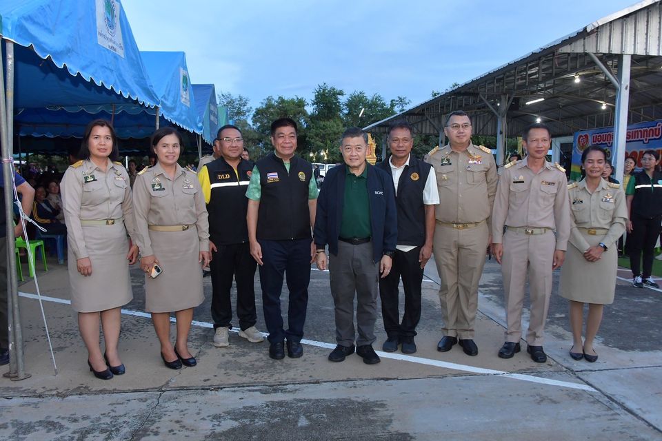 “ธรรมนัสฯ” นำทีม กระทรวงเกษตรและสหกรณ์ รุดช่วยเหลือ ผู้ประสบภัยอำเภอชุมแสง  