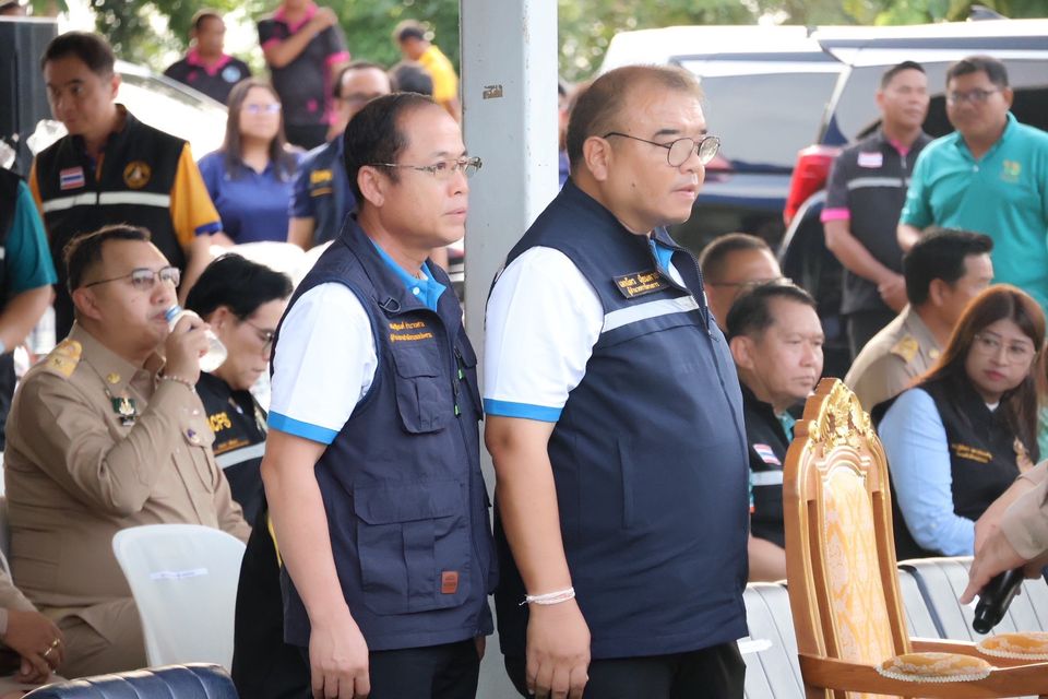 “ธรรมนัสฯ” นำทีม กระทรวงเกษตรและสหกรณ์ รุดช่วยเหลือ ผู้ประสบภัยอำเภอชุมแสง  